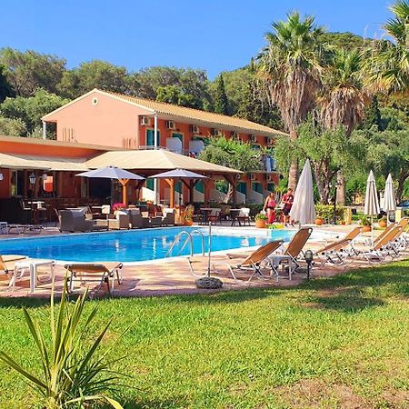 باليوكاستريتسا Phivos Hotel المظهر الخارجي الصورة