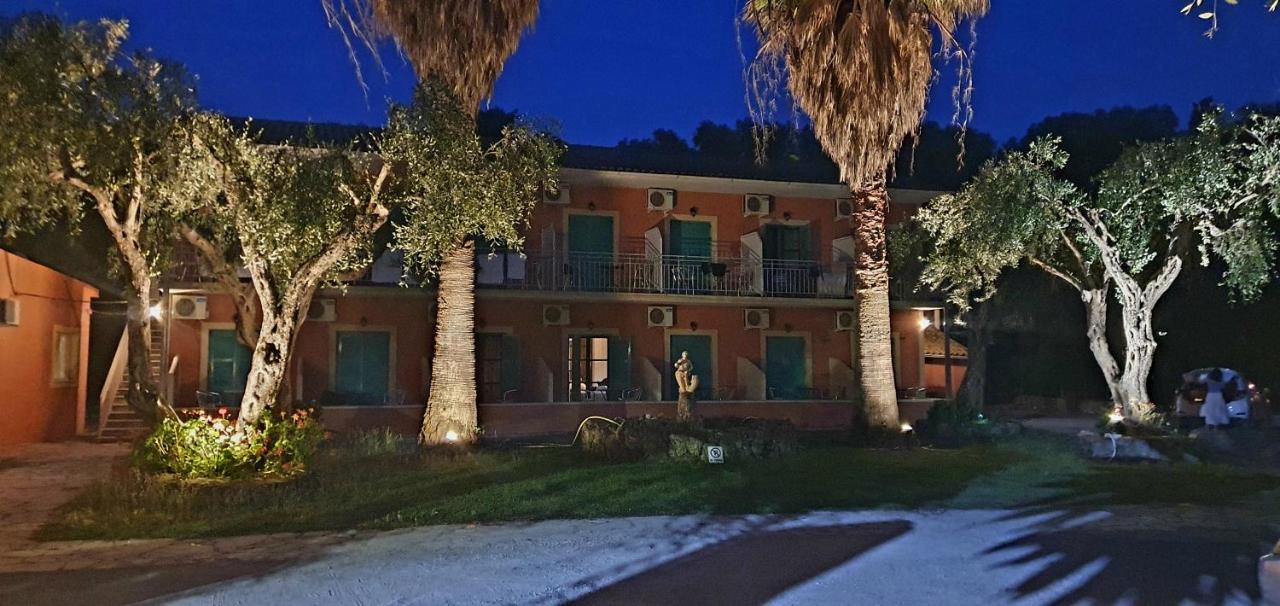 باليوكاستريتسا Phivos Hotel المظهر الخارجي الصورة