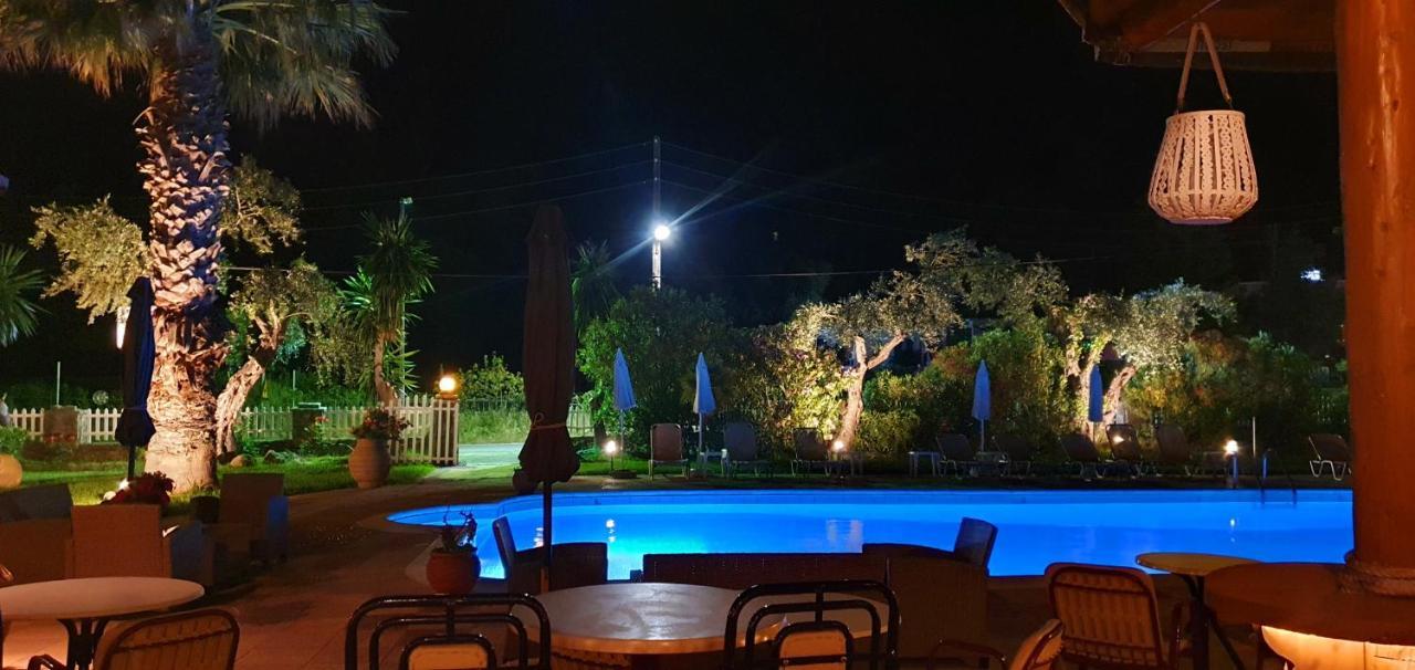 باليوكاستريتسا Phivos Hotel المظهر الخارجي الصورة