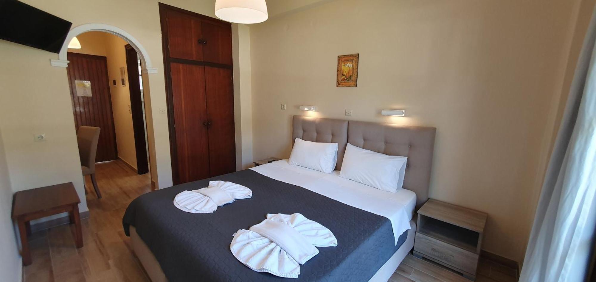 باليوكاستريتسا Phivos Hotel المظهر الخارجي الصورة
