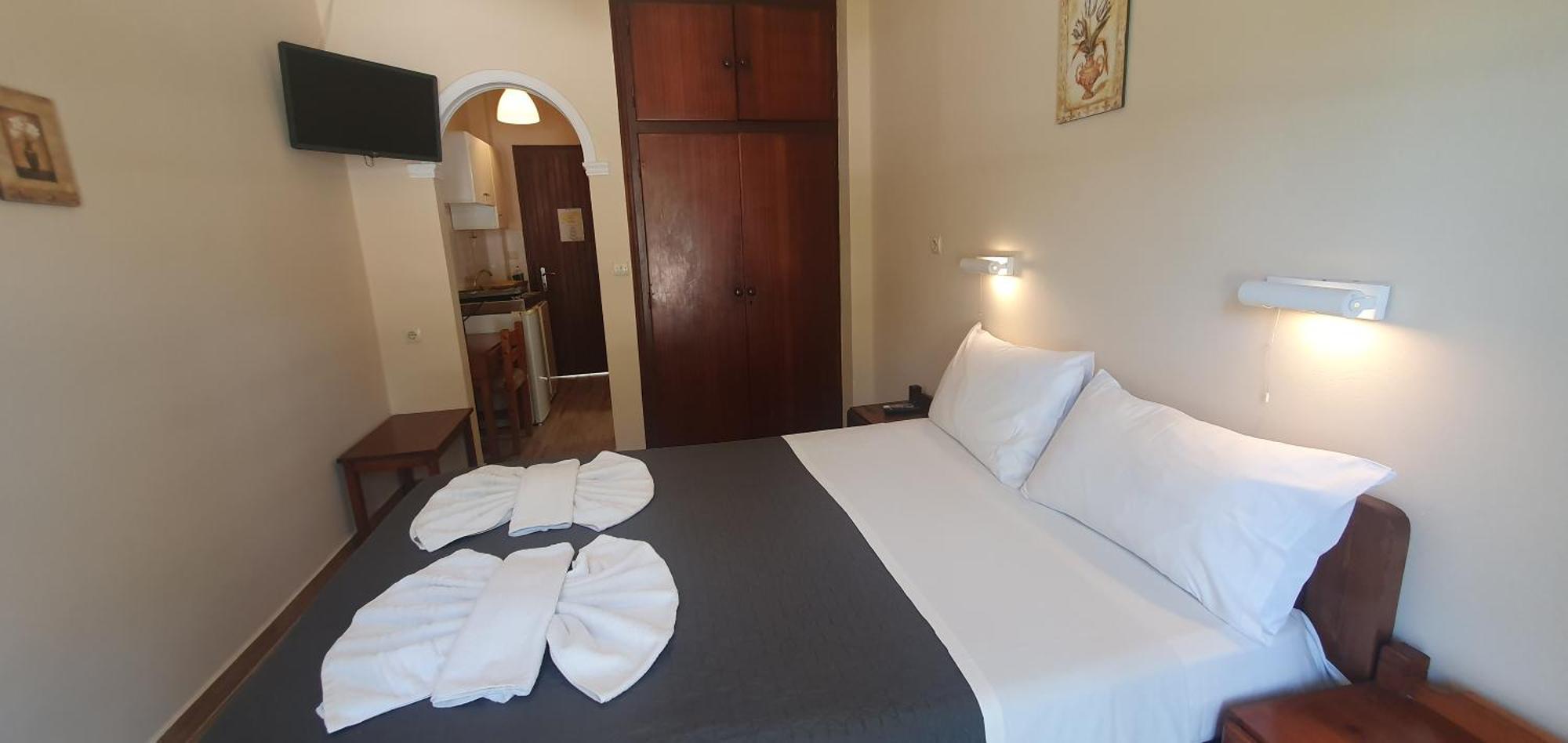 باليوكاستريتسا Phivos Hotel المظهر الخارجي الصورة